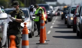 Hay más de quince mil detenidos en argentina por no cumplir la cuarentena