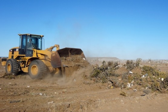 Servicios eliminó el basural del camino alternativo al barrio Bicentenario