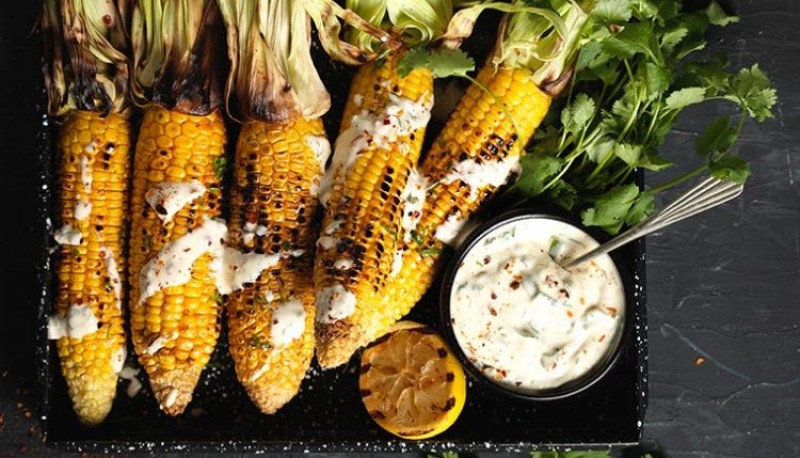 Choclos grillados, una deliciosa forma de comer este cereal