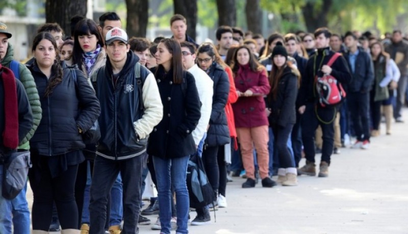 El 20% de los que cobrarán el bono Anses de $10.000 son jóvenes de 18 a 25 años