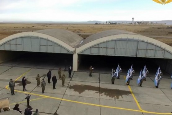 El acto en la Base Aérea Militar. 