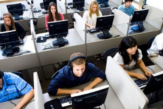 Call center para ayudar a adultos mayores