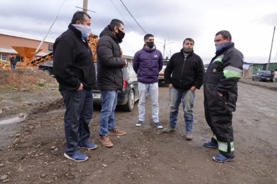 Gómez Bull recorrió la cuenca carbonifera para entregar sal