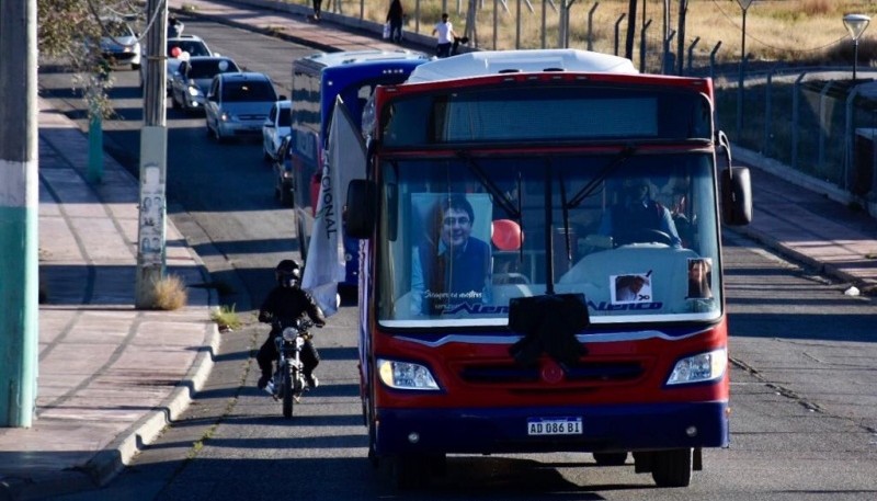 Sentido homenaje al chofer de Transporte el 22 fallecido por COVID-19