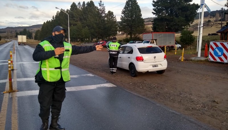 Seguridad Vial realiza controles vehiculares en Esquel