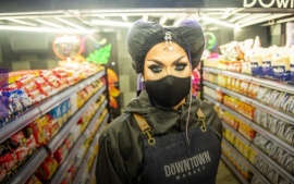 Discoteca gay de Lima reabre como supermercado atendido por drag queens