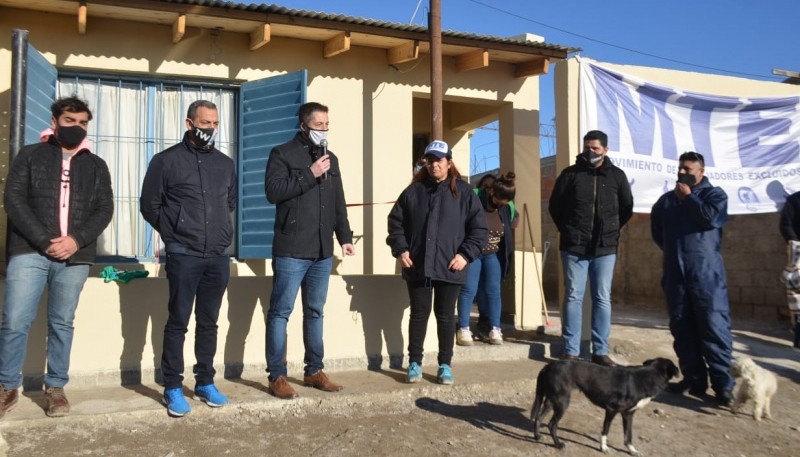 Entrega de un mejoramiento en barrio INTA