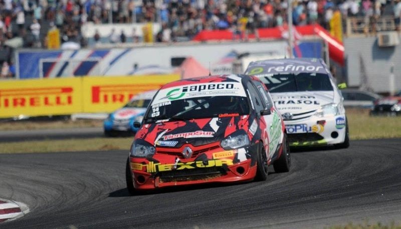 El Clio no le dio tregua a Riestra en el inicio del certamen.