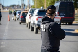 “Tenemos más de 100 policías aislados pero no hay ninguno grave”