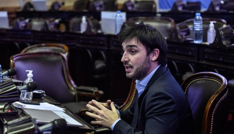 Torres: “Voy a pedir que en la próxima sesión se trate el proyecto que multa la pesca ilegal”