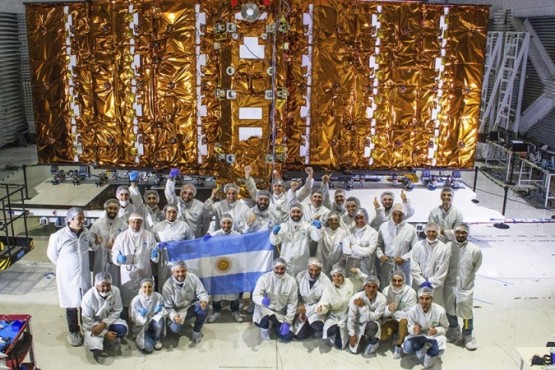 A qué hora y cómo ver el lanzamiento del satélite argentino