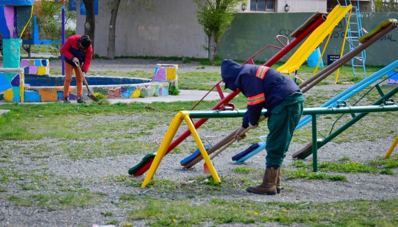 Municipio avanza con plan de forestación y acondicionamiento de espacios verdes