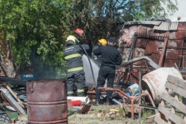 Estaba soldando e incendió un galpón