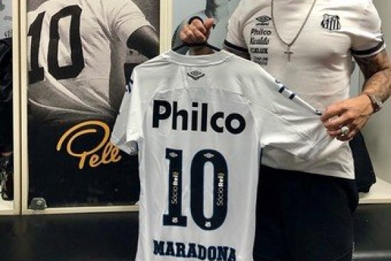 El Santos, homenajeó a Diego Armado Maradona