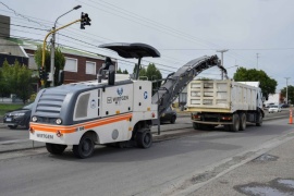 Río Gallegos| Fresadora continúa avanzando en el mejoramiento de la Avenida San Martín