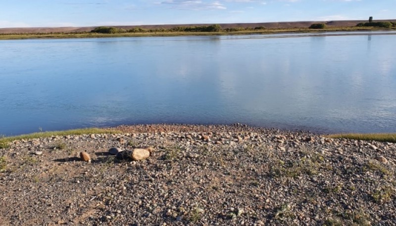 La vera del río Santa Cruz, donde sucedió el delito. 