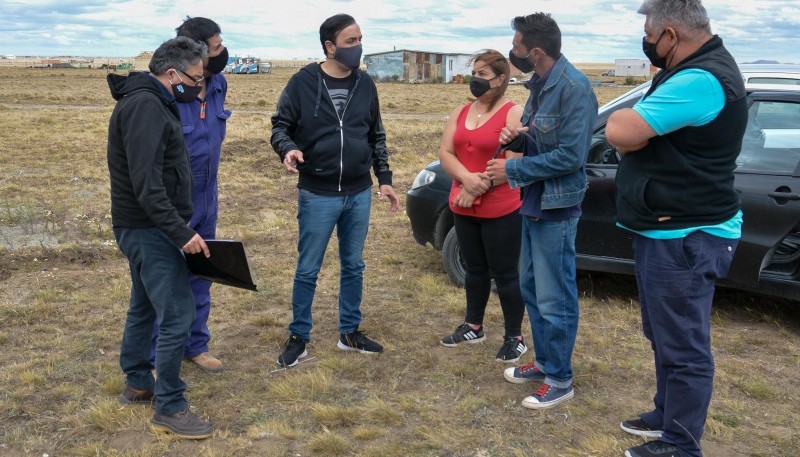 Río Gallegos| Intendente junto a SPSE visitó vecinos del Barrio Ayres Argentinos 