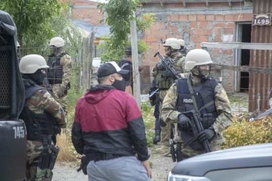 El personal de las Fuerzas Especiales custodió el ingreso. (Foto: C.G.)