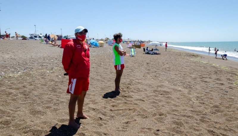 Se extendió hasta el 7 de marzo el servicio de guardavidas en Playa Unión