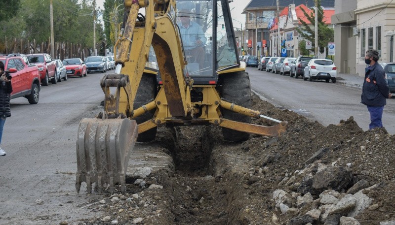 Municipio de Río Gallegos  continúa con el armado de sistema pluvial en la Avenida San Martín