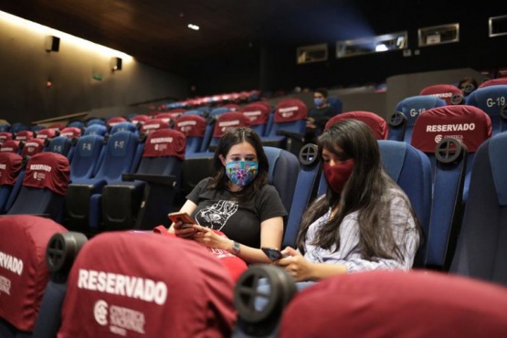 El Gobierno autorizó la vuelta de los cines: pero en Ciudad y Provincia de Buenos Aires