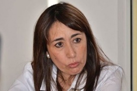 Roxana Reyes indicó que Alicia Kirchner tiene que “bajarse del auto polarizado y ver la realidad”