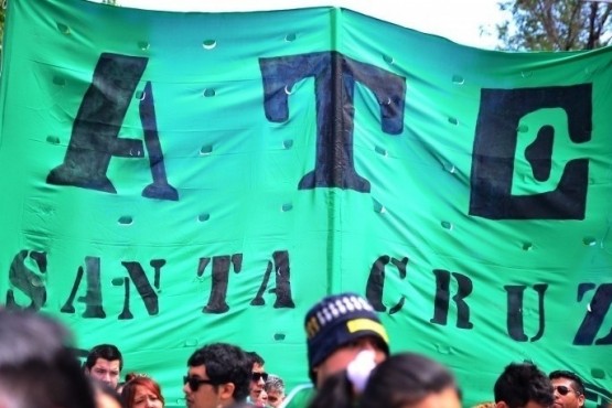 Bandera de ATE en movilización (foto archivo).