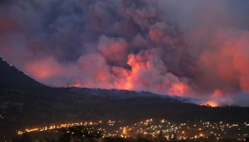 Incendio en la cordillera de Chubut. 