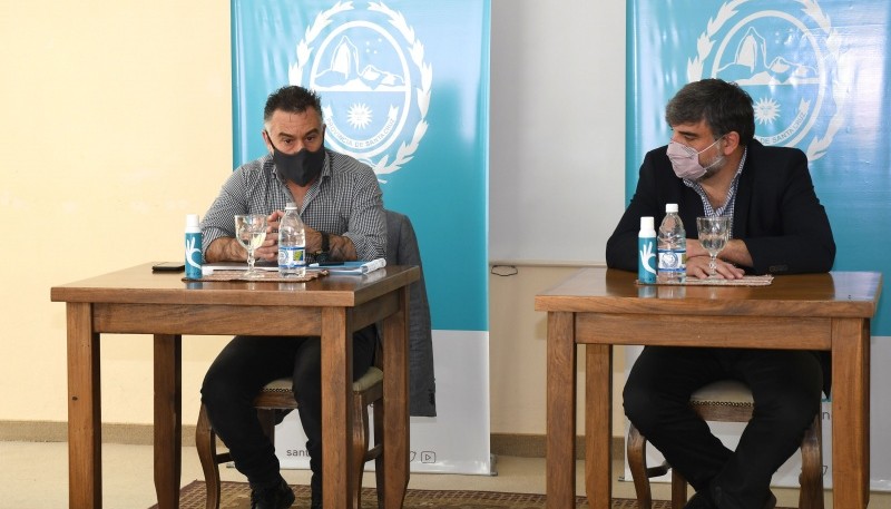 Leonardo Álvarez, jefe de gabinete, y Daniel Gardonio, intendente de Puerto San Julián.