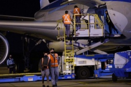 Este viernes llega al país otro vuelo de Aerolíneas Argentinas con vacunas Sputnik V