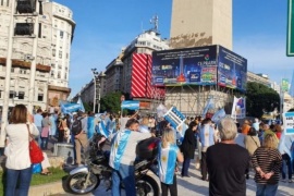 Nueva manifestación en Olivos y el Obelisco contra las restricciones del Gobierno