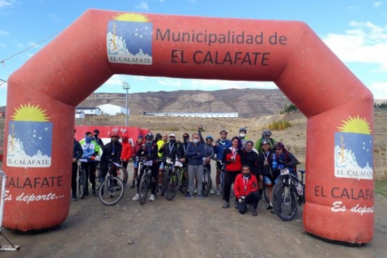  Los ciclistas terminaron el campeonato.