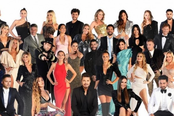 La foto oficial de Marcelo Tinelli con los participantes y el jurado 