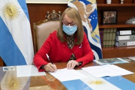 Alicia Kirchner firmó la homologación de los artículos del Convenio Colectivo Sectorial de Salud