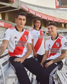 La nueva camiseta de River por los 120 años: “Vivir con Grandeza”