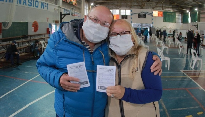 Casi el 90% de los mayores de 60 años tienen la primera dosis de vacuna contra el COVID-19