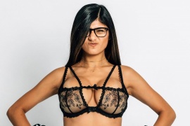 Rota en llanto, Mia Khalifa confesó que dejó de usar lentes porque la sexualizan