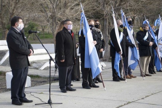 Caleta Olivia conmemoró 205 años de la Independencia Argentina 