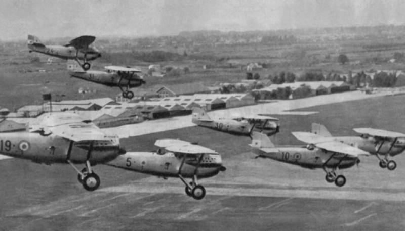 Primeros aviones pertenecientes a la Fuerza Aérea. 