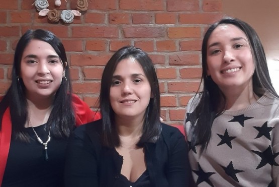 Aylén, Pamela y Karina.