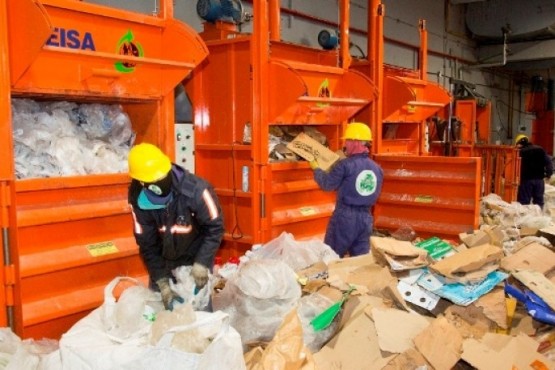 Proceso de planta de reciclado local. 