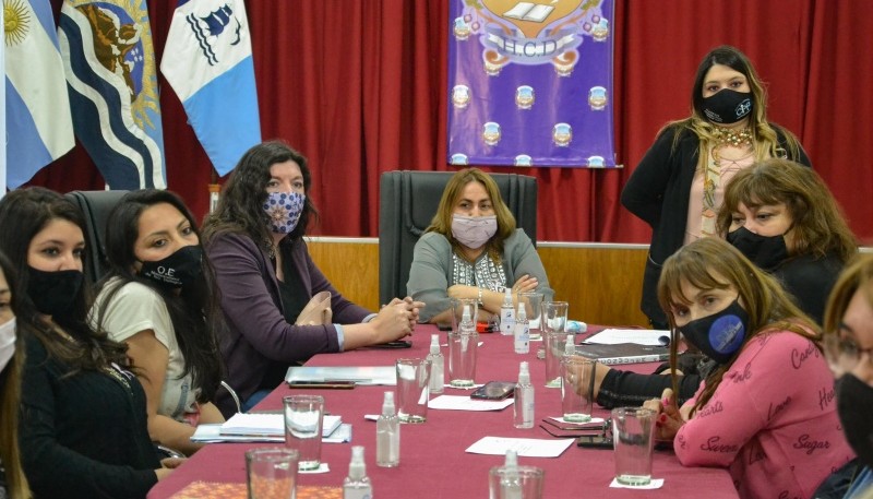 La primera reunión presencial del Consejo Municipal de la Mujer (CONMUJER).