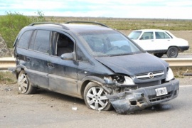 Un hombre internado tras volcar y salir despedido del rodado