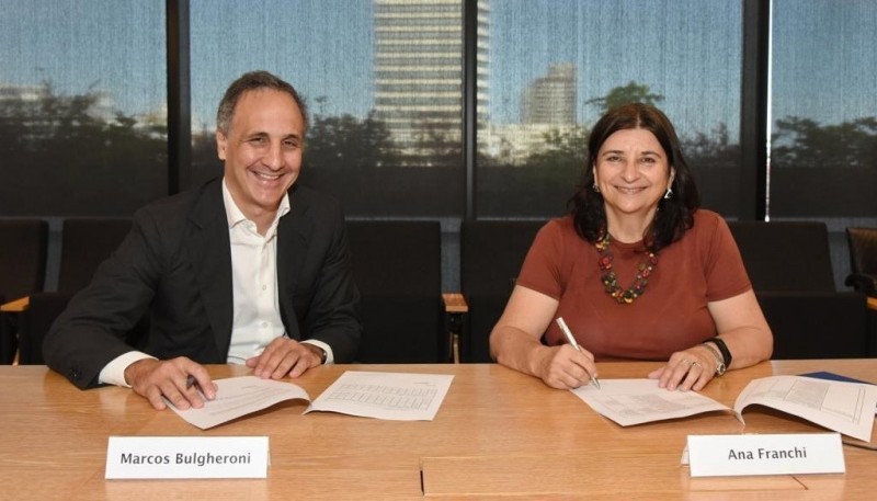 Marcos Bulgheroni, Group CEO de Pan American Energy, y Ana María Franchi, presidenta del Conicet