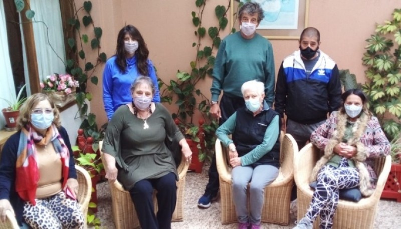 Los turistas en el Hotel Santa Cruz (foto JCC)