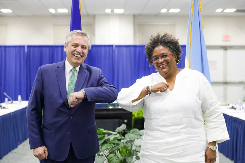 Alberto Fernández en Barbados.