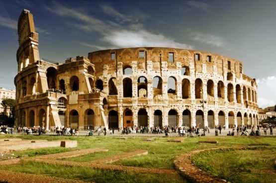 El nepotismo, vigente desde el Imperio Romano y los inicios de la Iglesia Católica, aún perdura menoscabando la democracia y fomentando la anomia ciudadana.