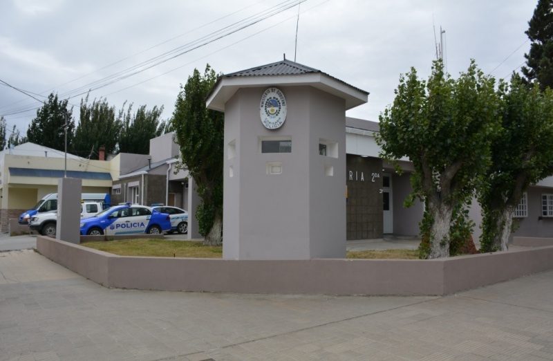 El hombre falleció en la Comisaría Segunda.