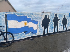 Pablo Grasso acompañó inauguración de un mural en el Barrio 2 de Abril