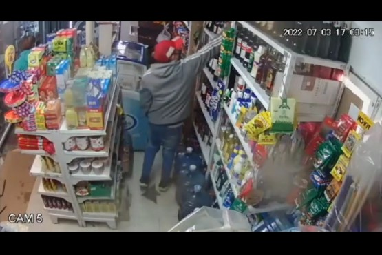 Denuncian que robaron bebidas alcohólicas en un kiosco